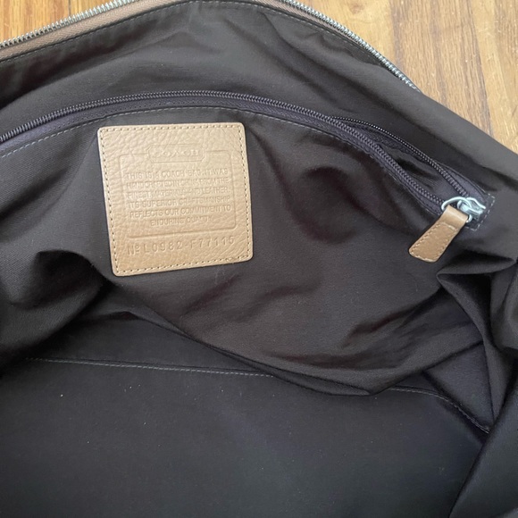 Coach Duffel F77115 Voyager Weekender Bag - Geometric Pattern & Leather Handles - Picture 8 of 9